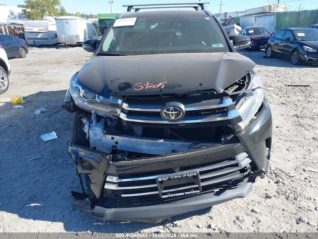 Toyota Highlander Limited Platinum 2017 5TDDZRFH8HS415939 Image 6