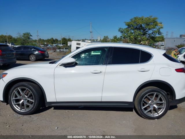 ZASFAKAN0J7B85017 Alfa Romeo Stelvio Awd