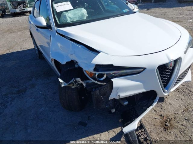 ZASFAKAN0J7B85017 Alfa Romeo Stelvio Awd