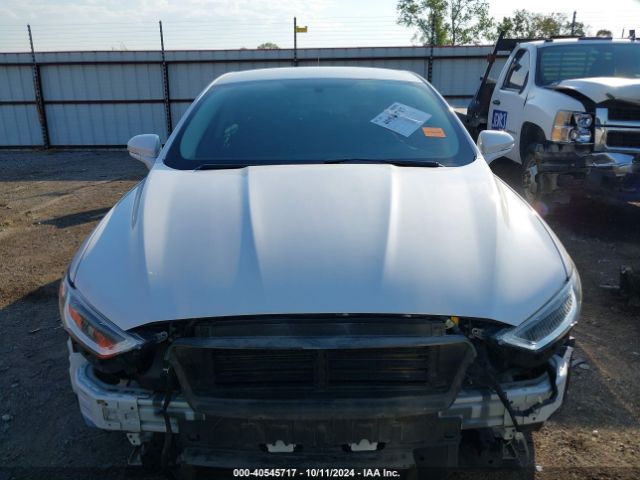 3FA6P0HD1JR232160 Ford FUSION SE