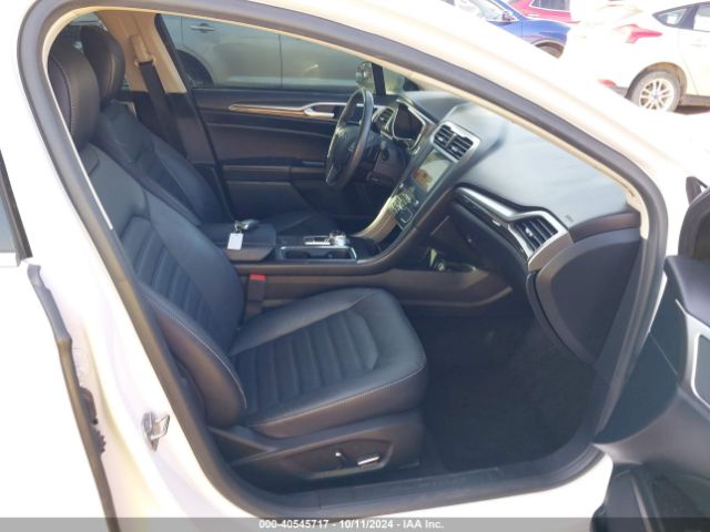3FA6P0HD1JR232160 Ford FUSION SE