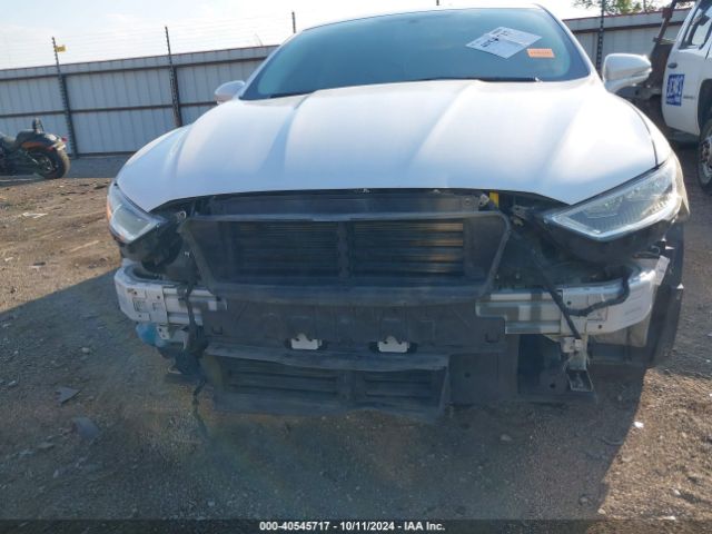 3FA6P0HD1JR232160 Ford FUSION SE