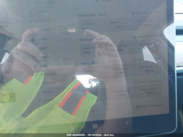 2023 TESLA MODEL Y 7SAYGDEE2PF754638 Photo 6