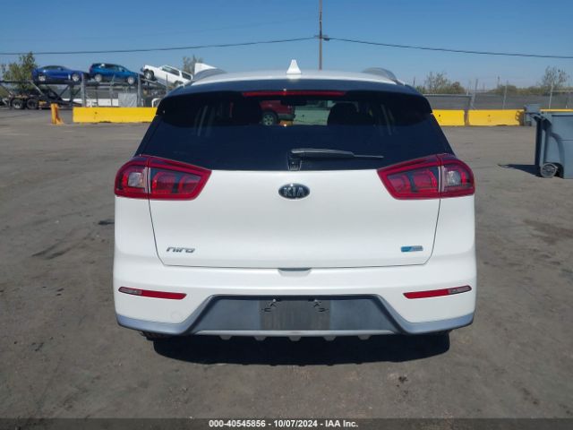KNDCB3LC9K5217311 KIA NIRO LX