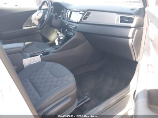 KNDCB3LC9K5217311 KIA NIRO LX