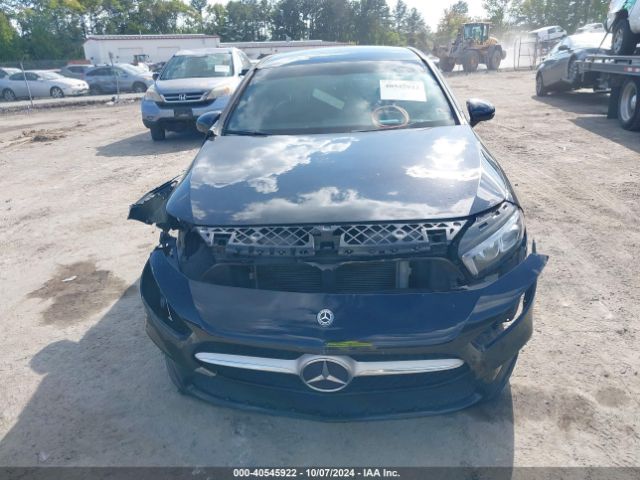 WDD3G4FB4KW025918 Mercedes-Benz A 220 4matic