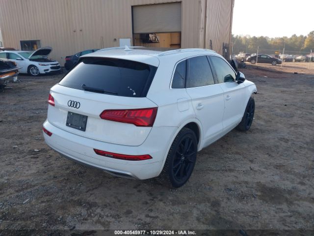 WA1BNAFY5J2014232 Audi Q5 2.0t Premium/2.0t Tech Premium
