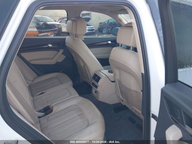 WA1BNAFY5J2014232 Audi Q5 2.0t Premium/2.0t Tech Premium