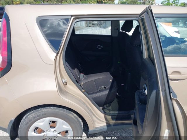 KNDJN2A22F7120688 KIA Soul