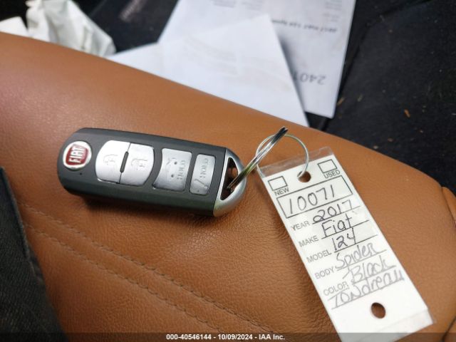 JC1NFAEK3H0131405 Fiat 124 Spider Lusso