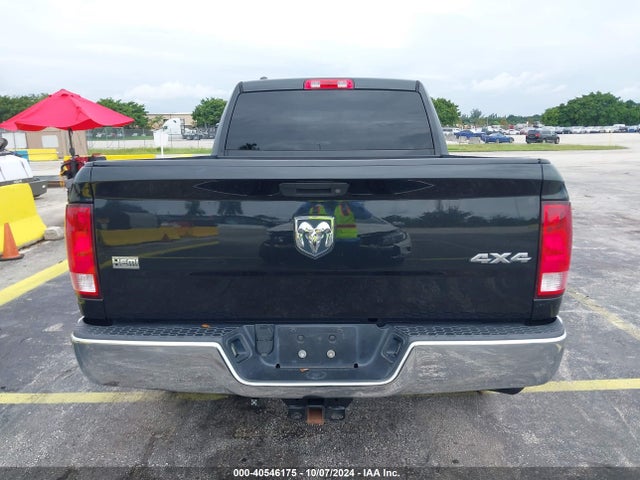 1C6RR7FT8HS554322 RAM 1500 Tradesman Quad Cab 4x4 6'4 Box
