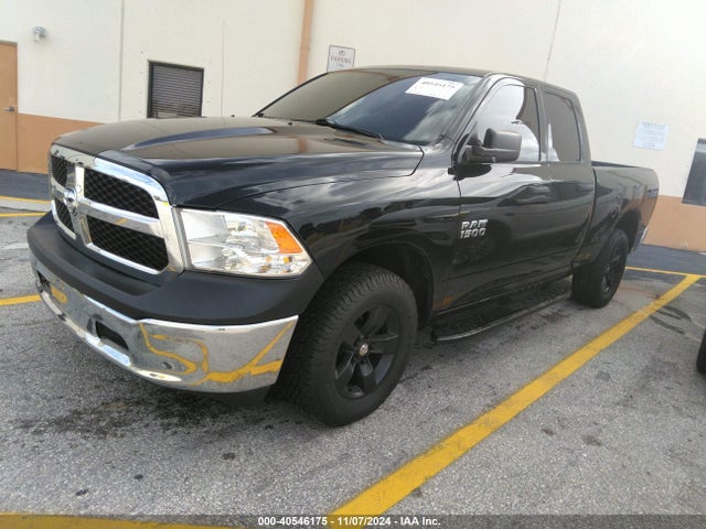 1C6RR7FT8HS554322 RAM 1500 Tradesman Quad Cab 4x4 6'4 Box