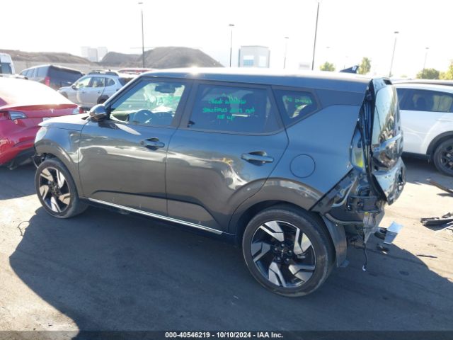 KNDJ53AU2P7882444 KIA Soul Gt-line