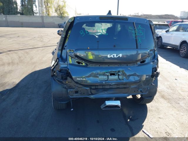 KNDJ53AU2P7882444 KIA Soul Gt-line
