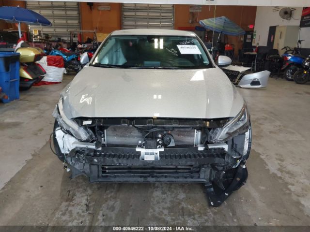 1N4BL4DV9NN315537 Nissan Altima Sv Fwd