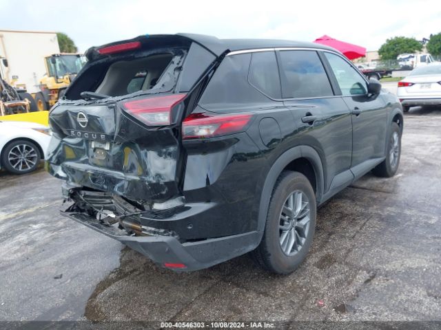 5N1BT3AA1RC679423 Nissan Rogue S Fwd