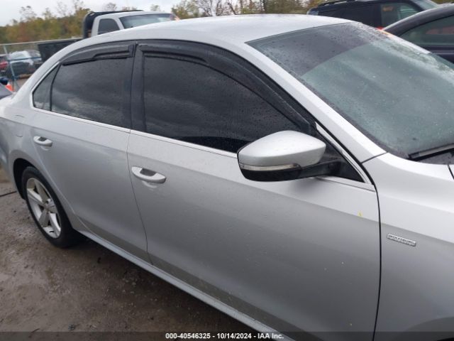 1VWAS7A35EC033806 Volkswagen Passat 1.8t Wolfsburg Edition