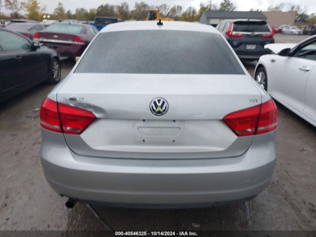 1VWAS7A35EC033806 Volkswagen Passat 1.8t Wolfsburg Edition