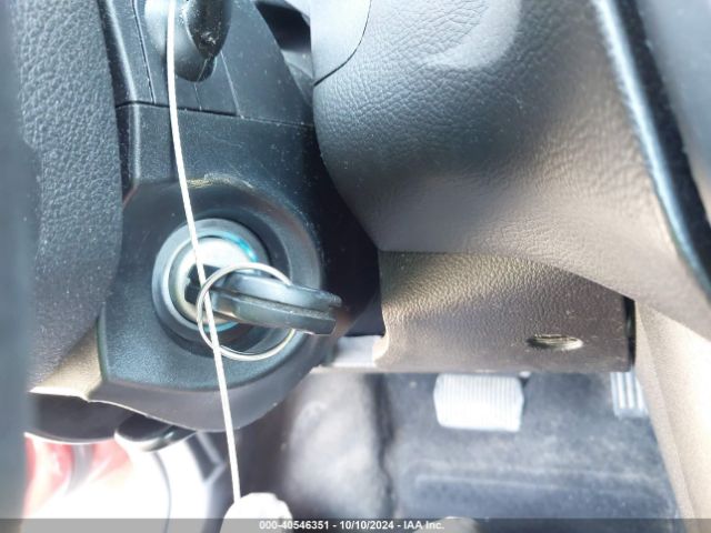 1FADP3K25JL329408 Ford FOCUS SE