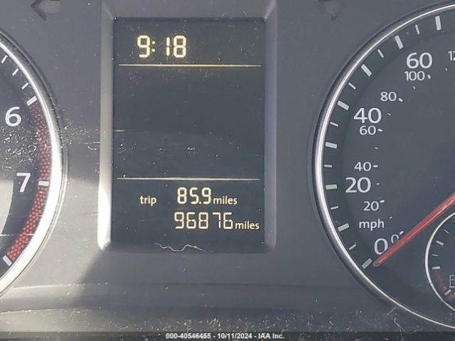 1VWAT7A35FC054931 Volkswagen Passat 1.8t Wolfsburg Edition