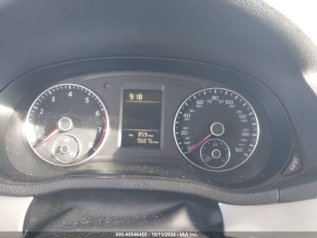 1VWAT7A35FC054931 Volkswagen Passat 1.8t Wolfsburg Edition
