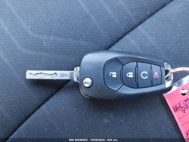 KL7CJPSM3MB365749 Chevrolet Trax Awd Lt