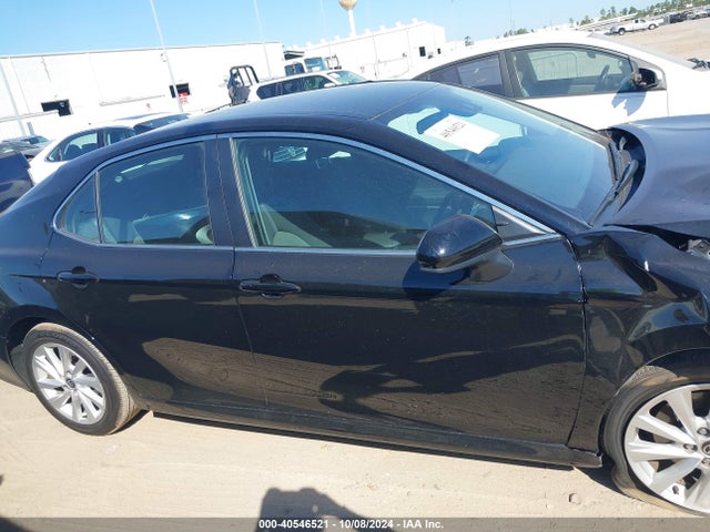 Toyota CAMRY LE 2024 4T1C11AK7RU248196 Image 13