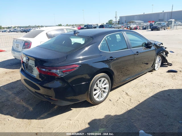 Toyota CAMRY LE 2024 4T1C11AK7RU248196 Image 4