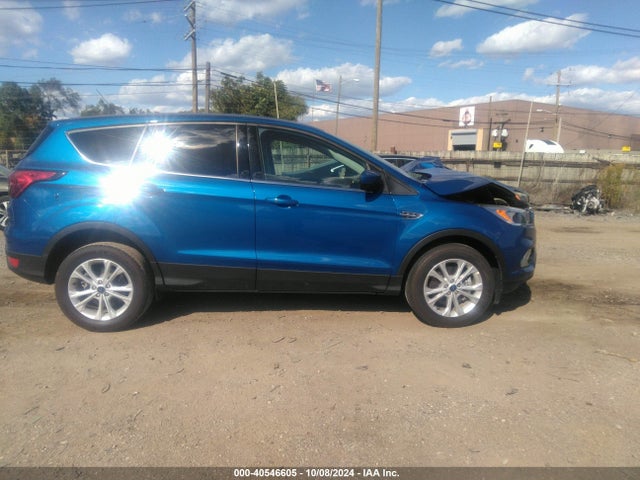 Ford ESCAPE SE 2019 1FMCU9GD7KUB24191 Image 13