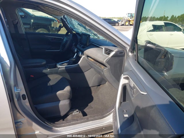 Toyota RAV4 LE 2019 JTMH1RFV6KD517323 Image 5