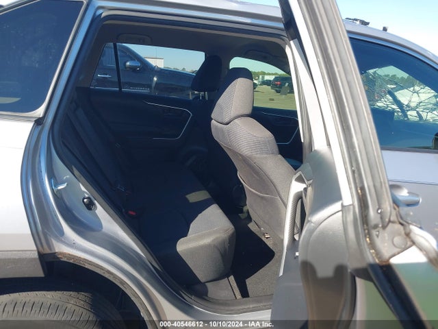 Toyota RAV4 LE 2019 JTMH1RFV6KD517323 Image 8