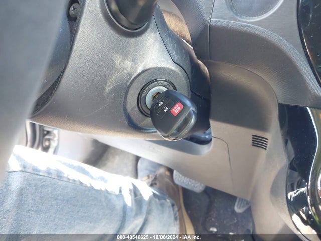 Toyota Prius C Two 2015 JTDKDTB33F1094609 Image 11