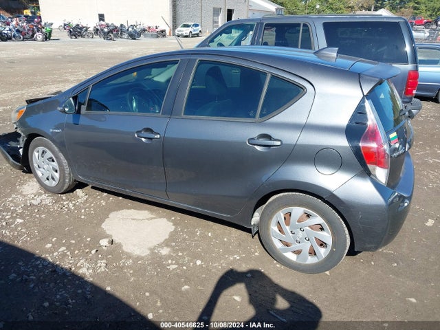 Toyota Prius C Two 2015 JTDKDTB33F1094609 Image 14