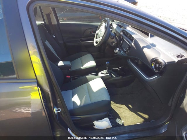 Toyota Prius C Two 2015 JTDKDTB33F1094609 Image 5