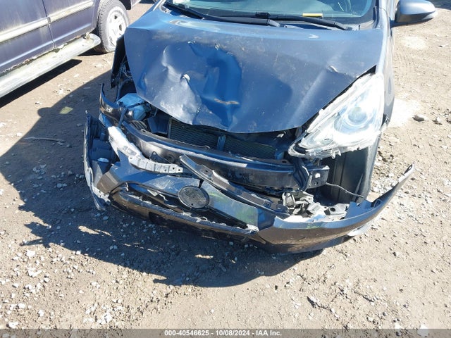Toyota Prius C Two 2015 JTDKDTB33F1094609 Image 6