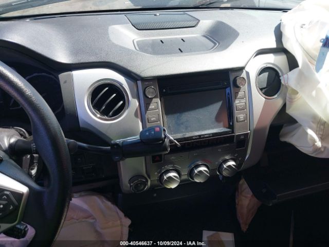 5TFUY5F18JX700736 Toyota Tundra Sr5 5.7l V8