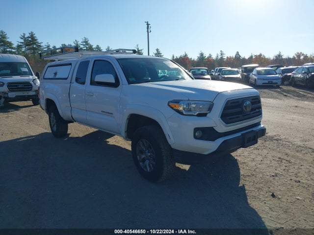 2018 5TFSZ5AN2JX162744 main image