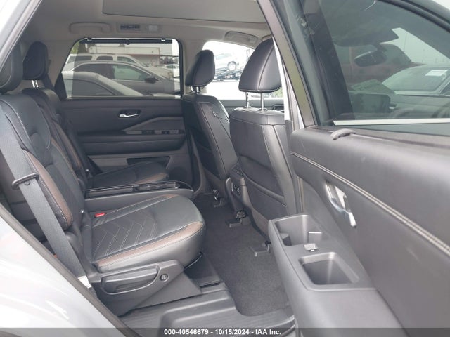 Nissan Pathfinder Platinum 2wd 2022 5N1DR3DH7NC222805 Image 8
