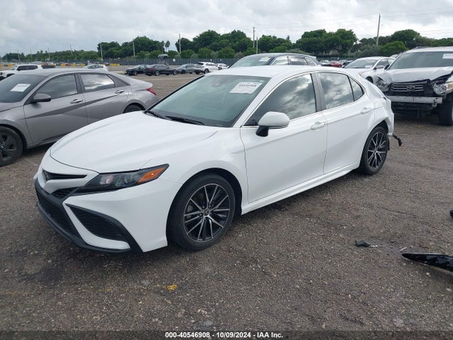 4T1G11AK4NU632559 Toyota CAMRY SE