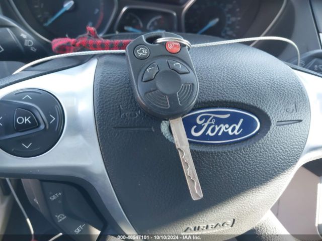 1FADP3F28EL394074 Ford FOCUS SE