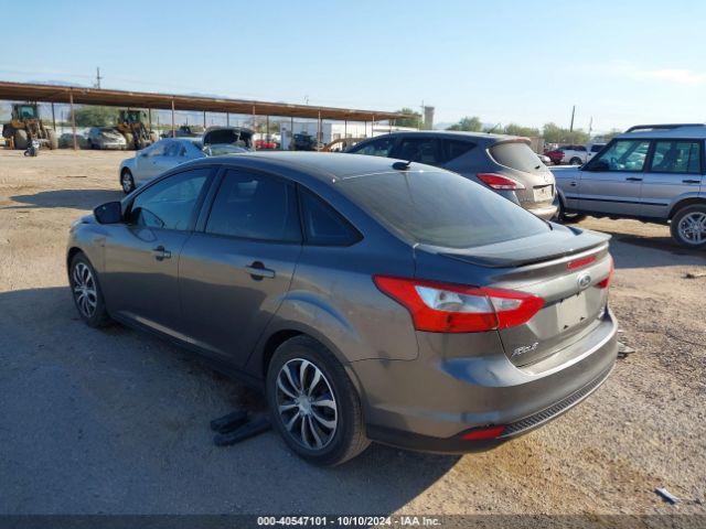 1FADP3F28EL394074 Ford FOCUS SE