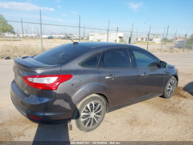 1FADP3F28EL394074 Ford FOCUS SE
