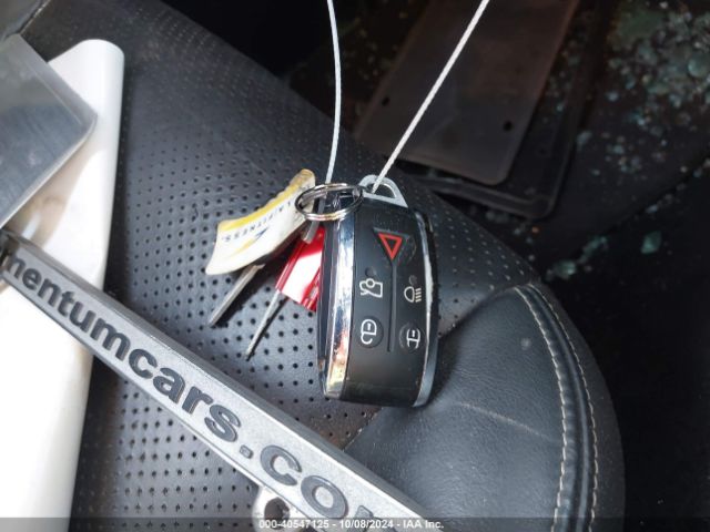 2010 JAGUAR XK SAJWA4EC0AMB37021 Photo 10