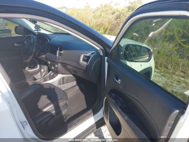 3C4NJCBB1KT856271 Jeep Compass Latitude Fwd
