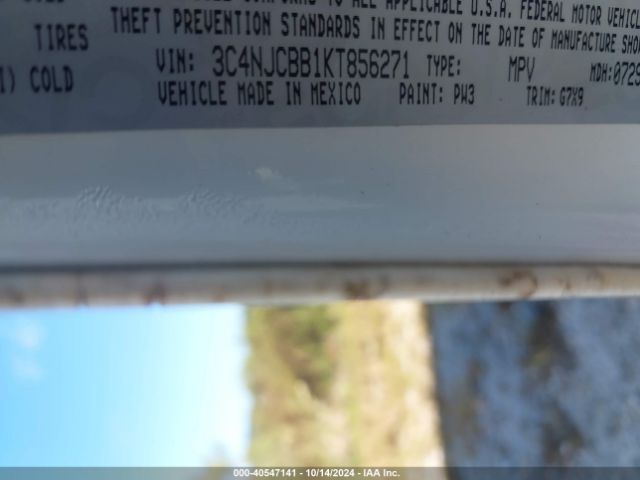 3C4NJCBB1KT856271 Jeep Compass Latitude Fwd