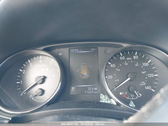 JN1BJ1CR0HW144407 Nissan Rogue Sport Sv