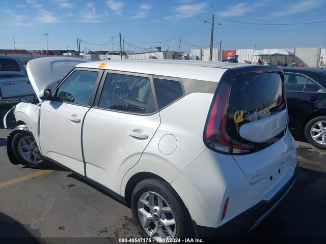 KIA SOUL LX 2023 KNDJ23AU1P7862081 Image 3