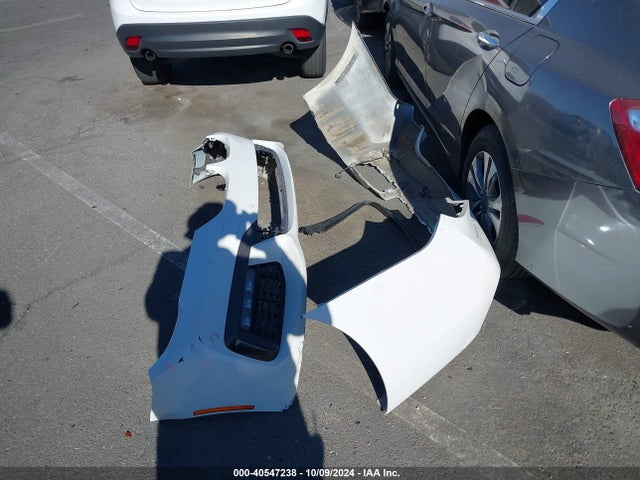 WBA7F0C56GGM20803 BMW 750i