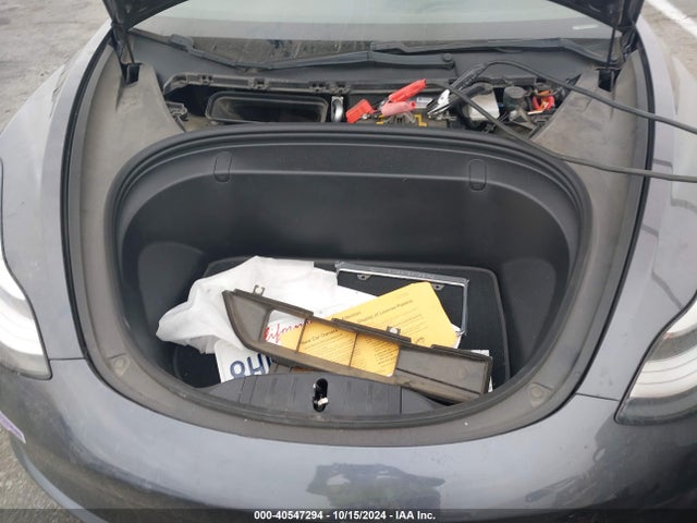 2018 TESLA MODEL 3 5YJ3E1EA8JF123909 Photo 9
