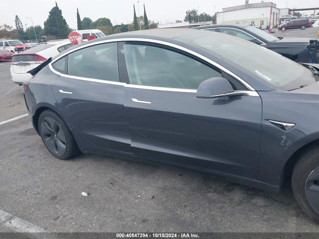 5YJ3E1EA8JF123909 Tesla Model 3 Long Range/mid Range